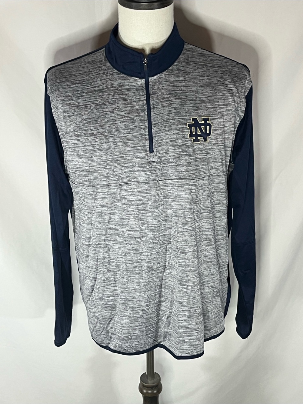 Colosseum Notre Dame Fighting Irish Men’s 1/4 Zip Pullover Long Sleeve Large